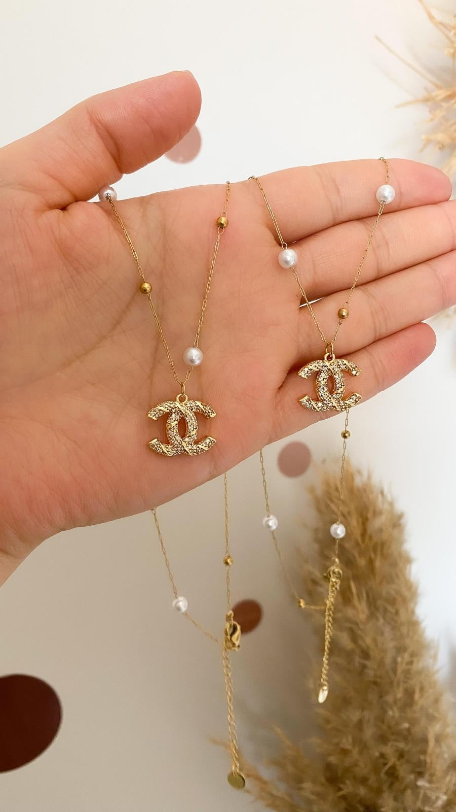 Dainty Pearl Necklace with Pendant