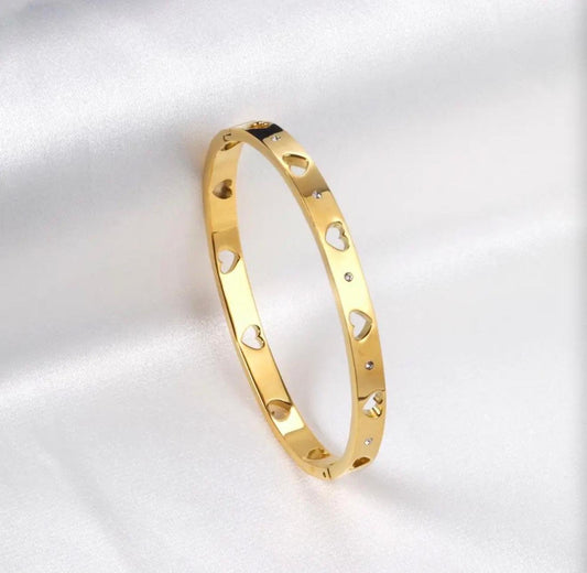 Heart Cutwork Bracelet