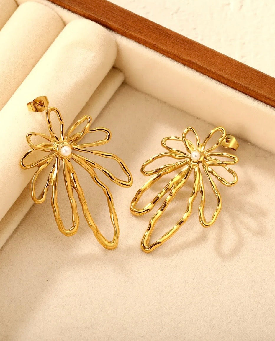 Petal Drift Earrings